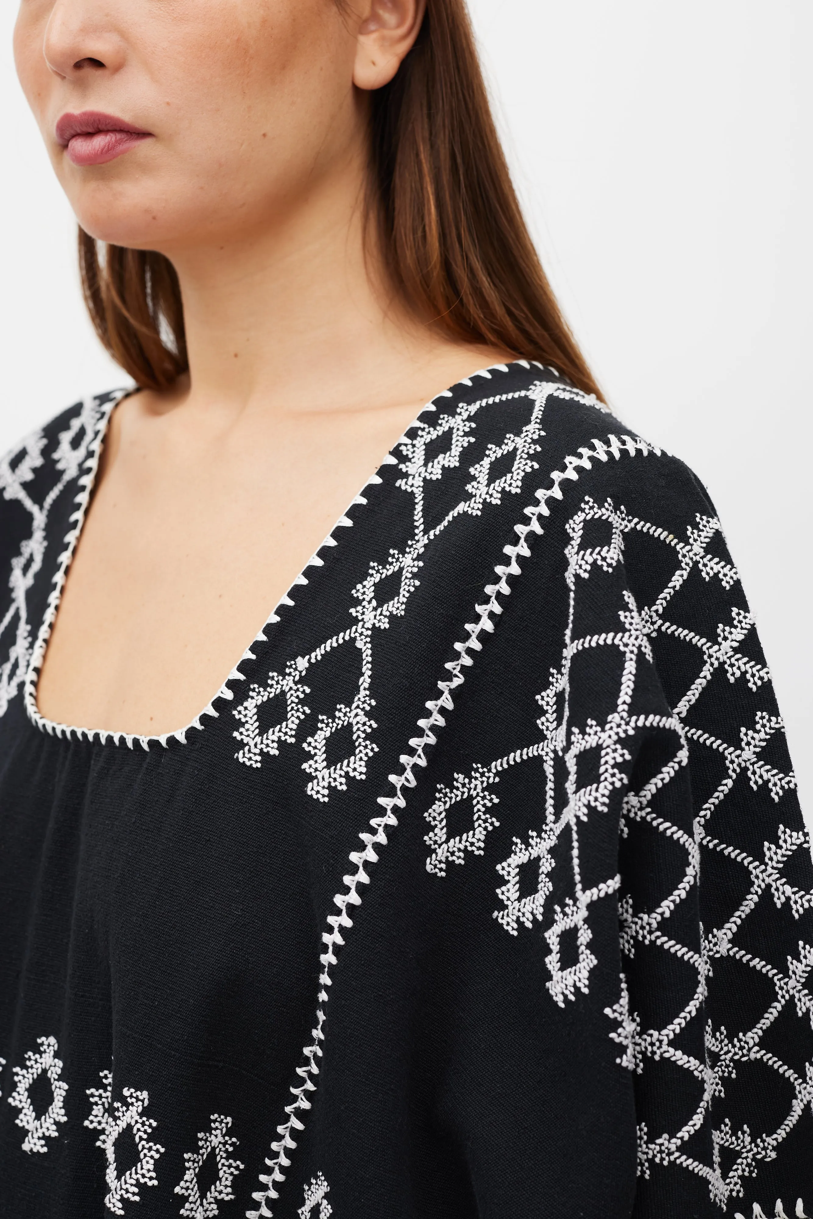 Black & White Emboirdered No.60 Dress