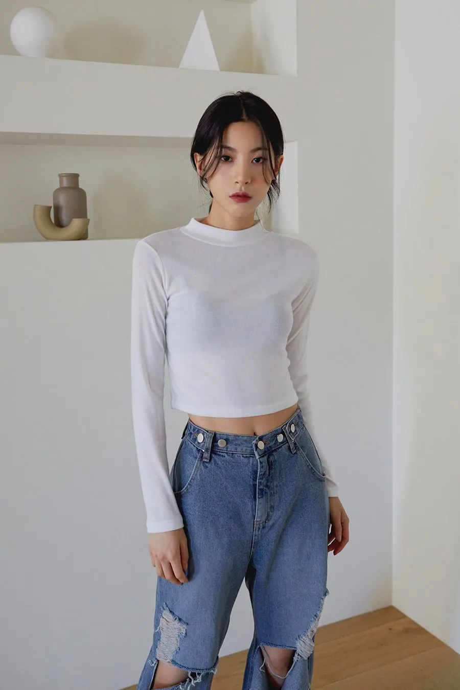 Destroyed Wide Leg Jeans J24