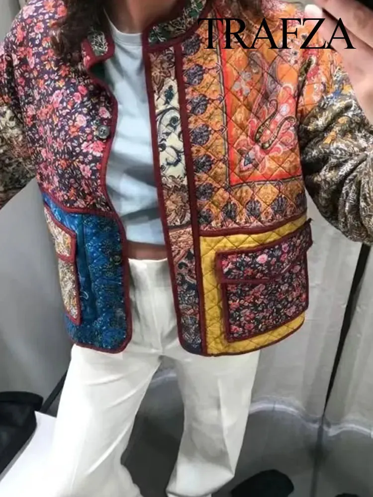 Ethno-Boho Damenjacke mit Blumenprint und Kontrasttaschen 2024