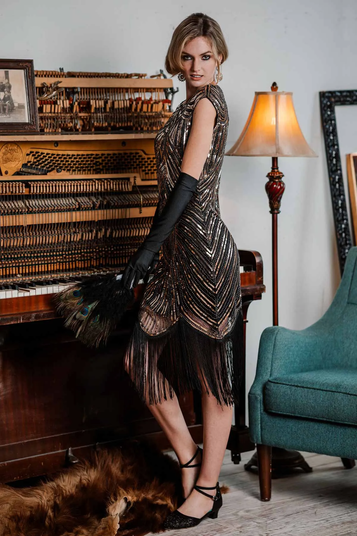 Gold 1920s Sequin Beaded Fringed Dress