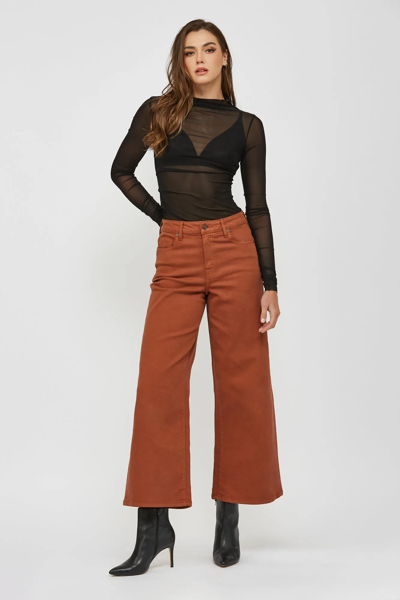 [NORI] Rust Colored Clean Stretch 28" Inseam Wideleg