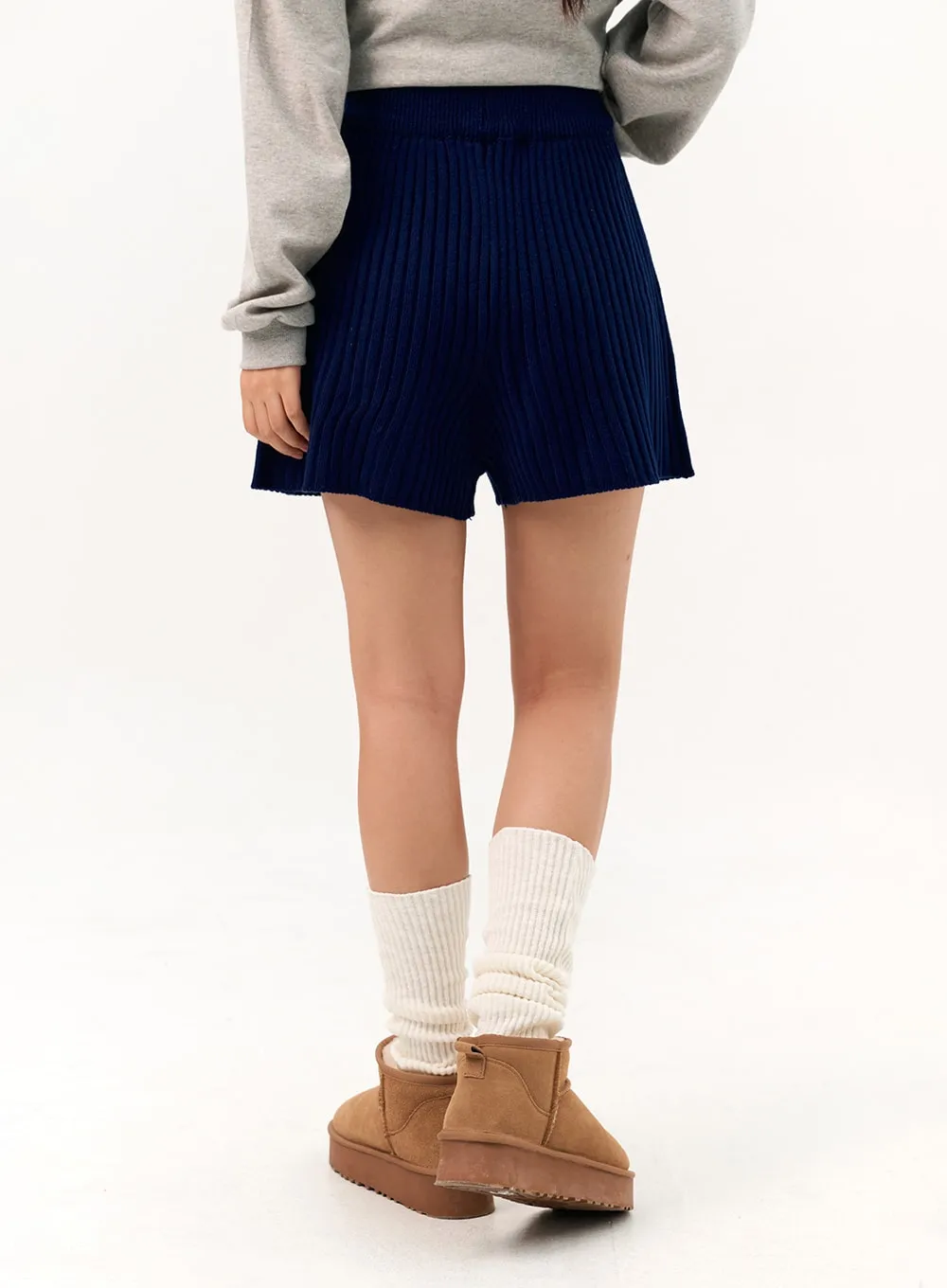 Ribbed Knit Shorts IO317